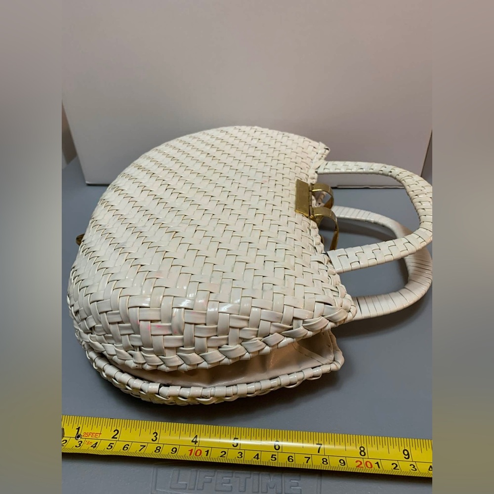 Vintage 1950s White and Gold Wicker Handbag - Picture 6 of 15